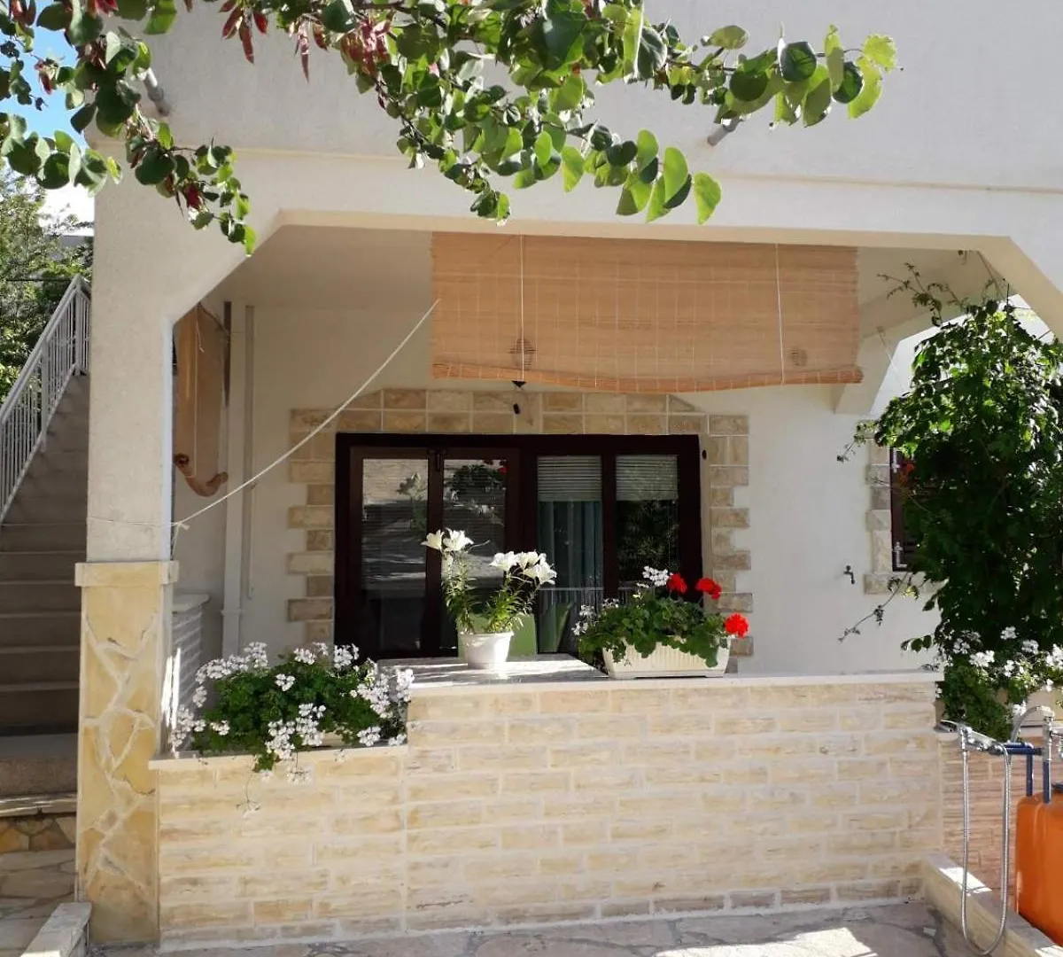 Plavi Apartman Gornji Karin
